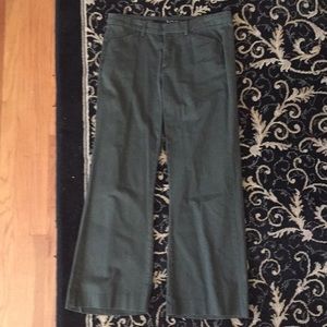 Women’s khaki/army green trouser pants